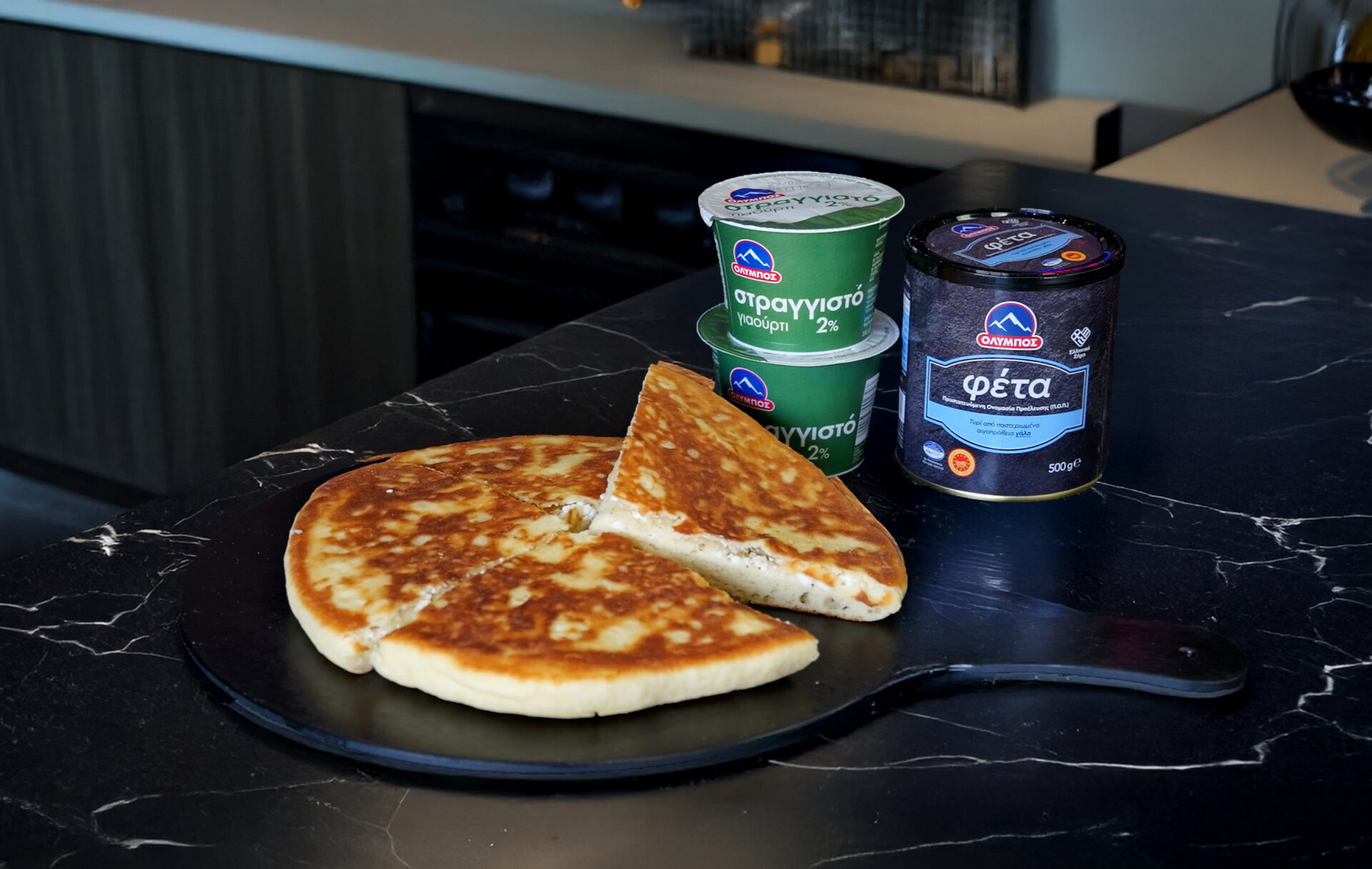 eykoli-tyropita-sto-tigani