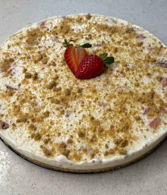 Cheesecake Φράουλα Semifreddo από την elektraps