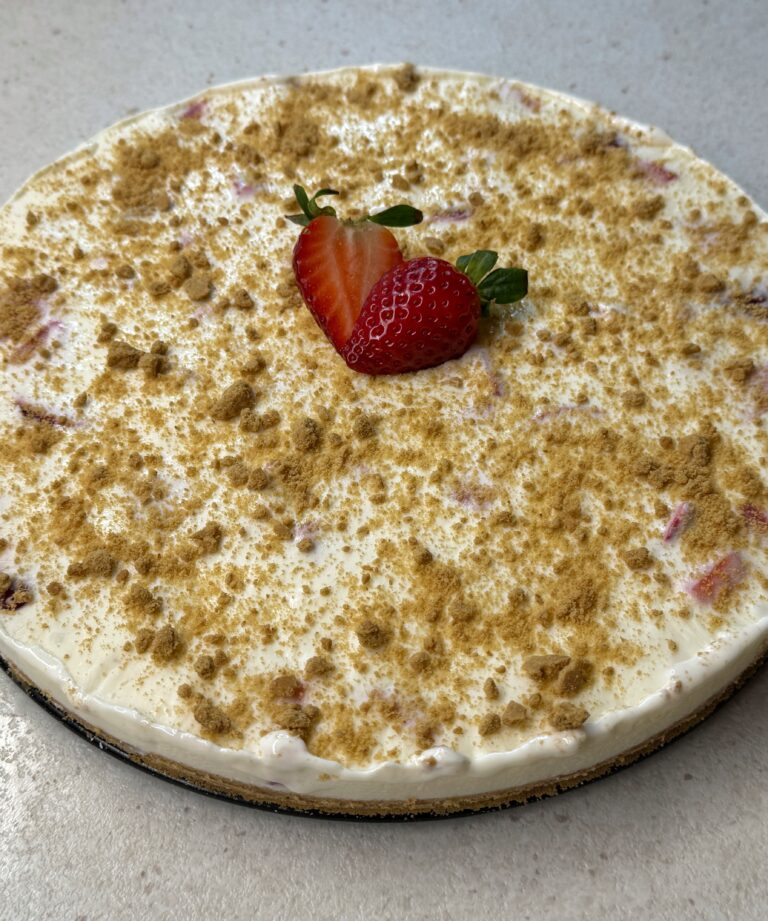 Cheesecake Φράουλα Semifreddo από την elektraps
