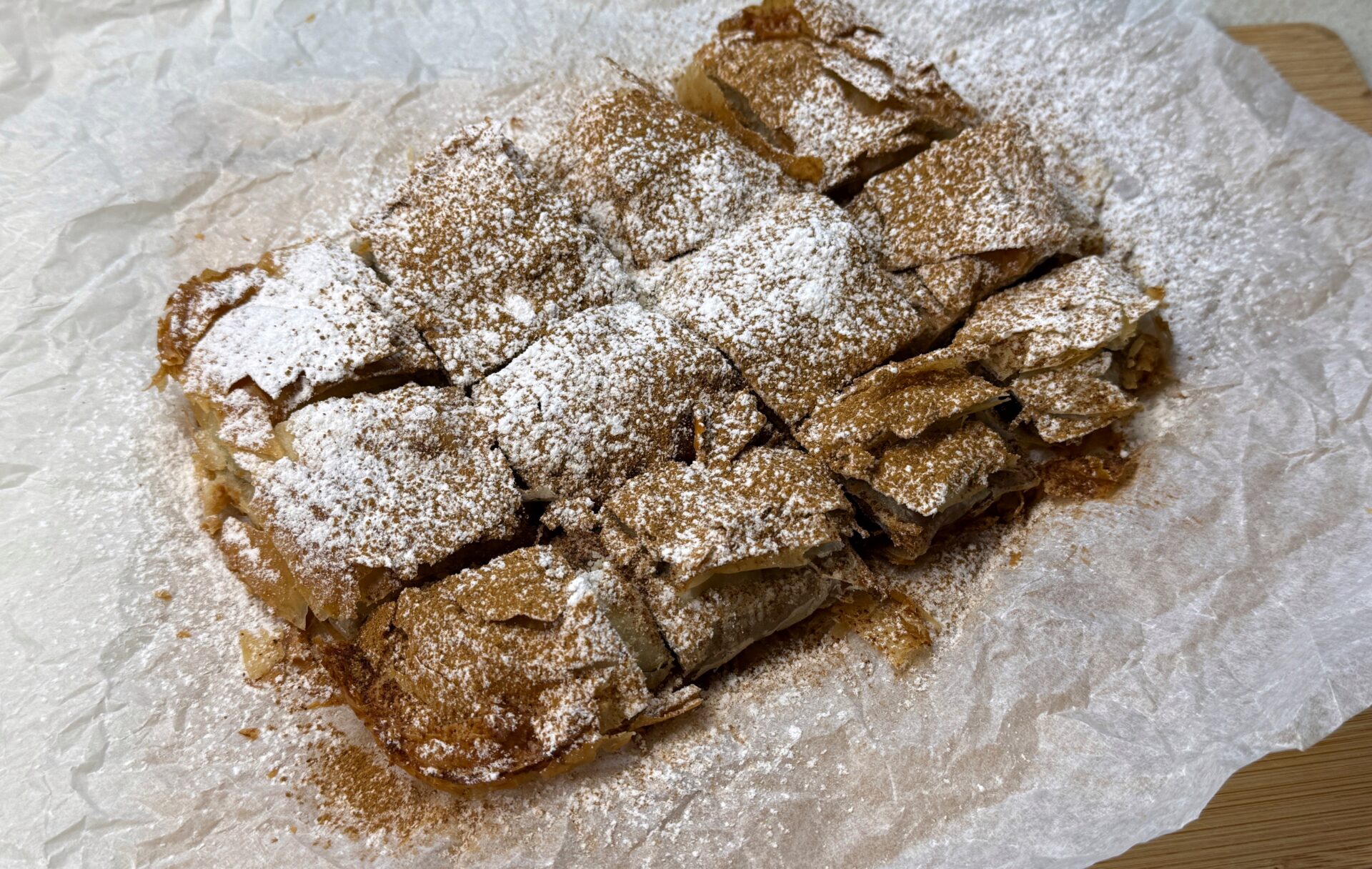 Mpougatsa-sokolata